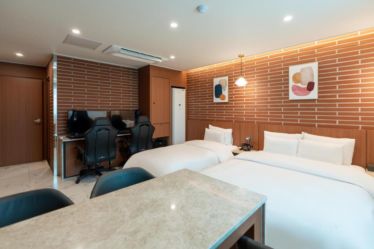 Jecheon Hound Hotel Chech'ŏn Exterior foto