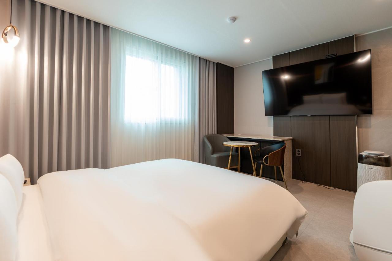 Jecheon Hound Hotel Chech'ŏn Exterior foto