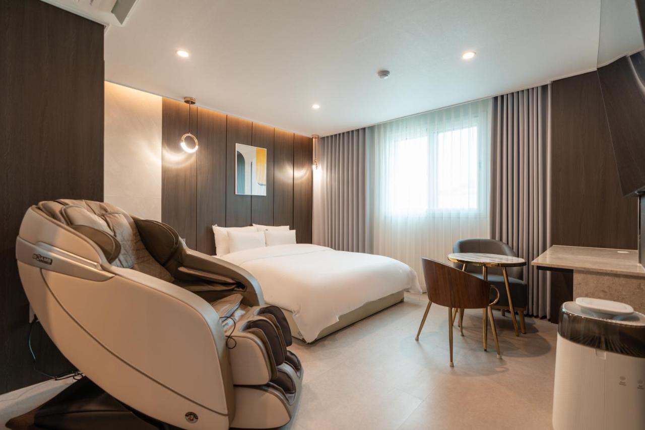 Jecheon Hound Hotel Chech'ŏn Exterior foto
