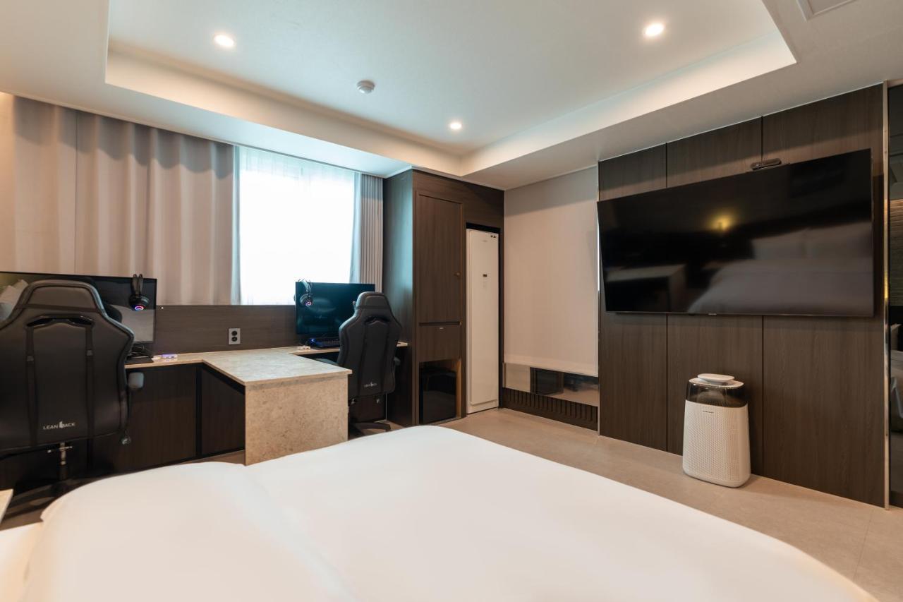 Jecheon Hound Hotel Chech'ŏn Exterior foto