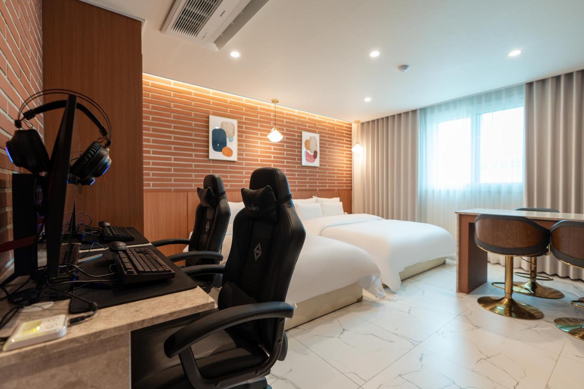 Jecheon Hound Hotel Chech'ŏn Exterior foto